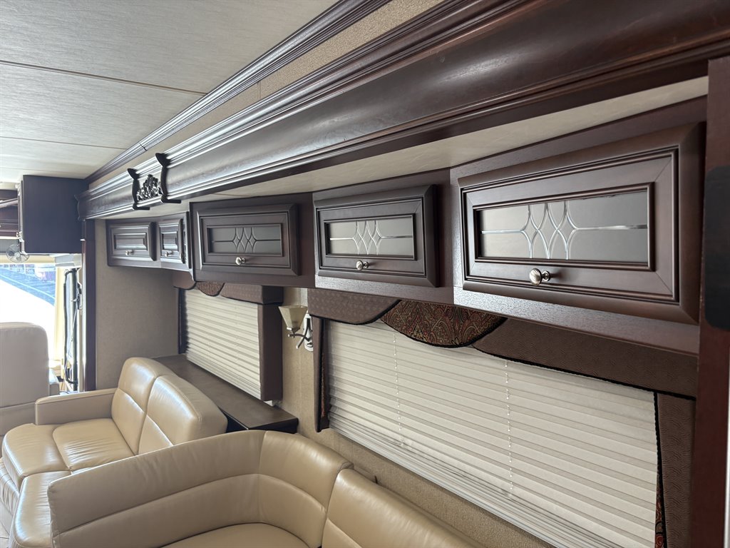 2011 Freightliner Xc Raised Rail Rear Engine Motor Home Chassis - $89,000